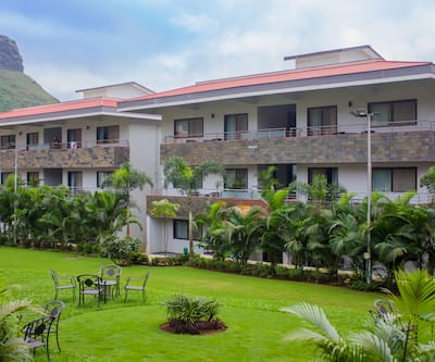 https://imgcld.yatra.com/ytimages/image/upload/t_hotel_yatra_city_desktop/v1476881736/Domestic Hotels/Hotels_Nashik/Club Mahindra Hatgad/Overview.jpg